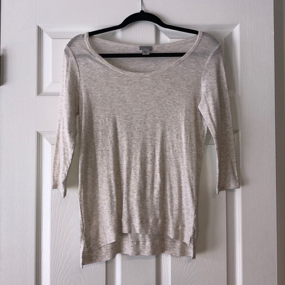 Quarter sleeve shirt